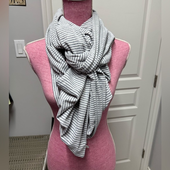 Lululemon Vinyasa Scarf Blurred Grey - Picture 1 of 2